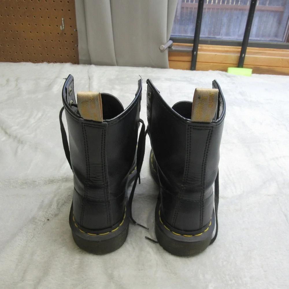 Dr Martens Boots Unisex M5 W6 Black Leather Felix Combat 8 Eye‎ Lightly Used.